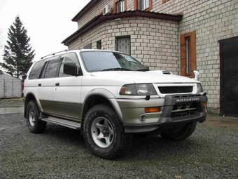 1996 Mitsubishi Challenger Photos