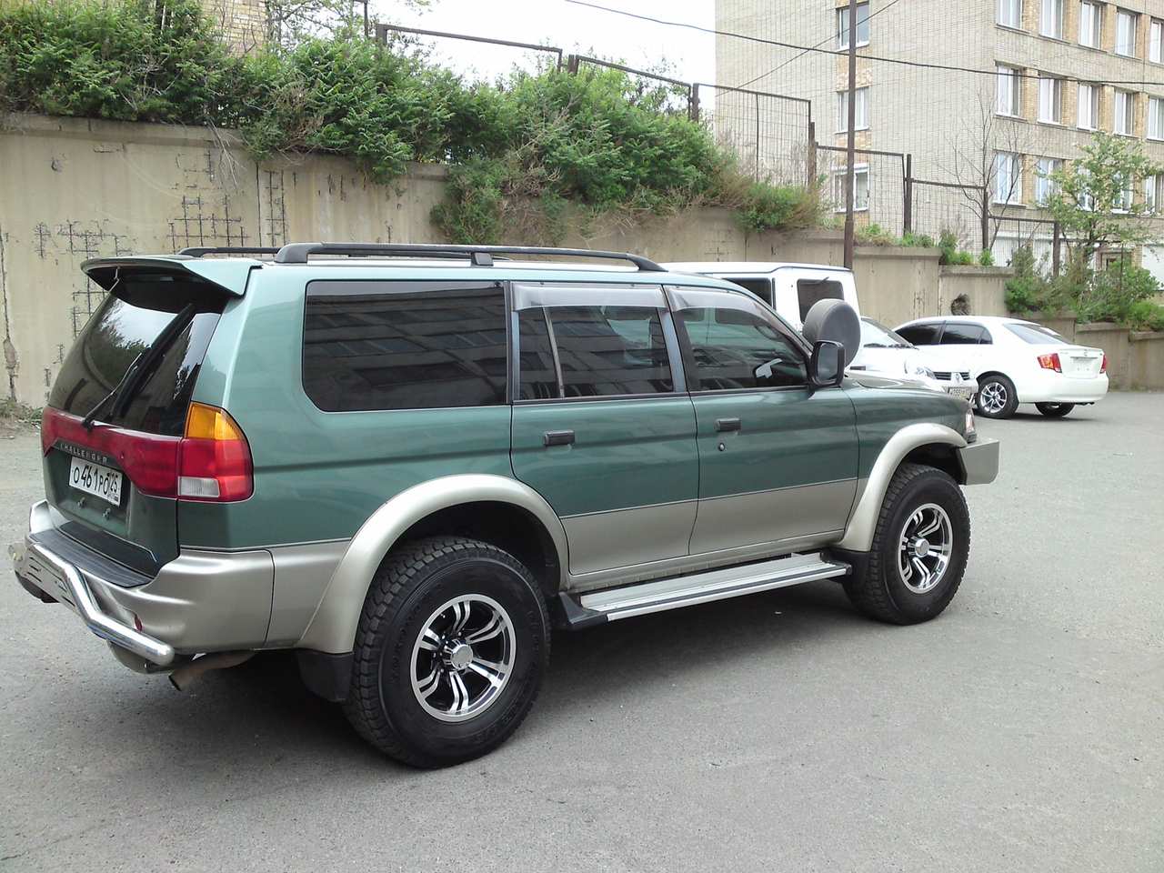 Mitsubishi pajero sport бензин. Mitsubishi Challenger 1996. Mitsubishi Challenger, 1998. Митсубиси Челленджер 1996. Mitsubishi Challenger 3.