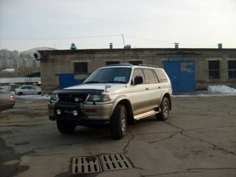 1996 Mitsubishi Challenger Photos