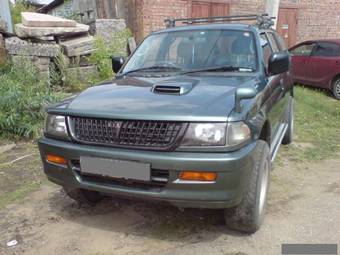 1996 Mitsubishi Challenger Pics