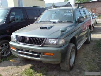 1996 Mitsubishi Challenger Photos