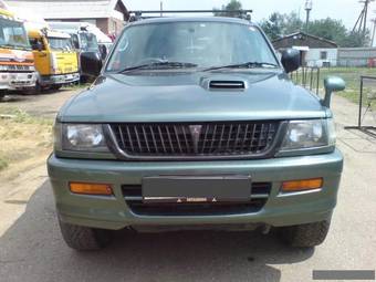 1996 Mitsubishi Challenger Images