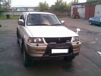 1996 Mitsubishi Challenger Photos