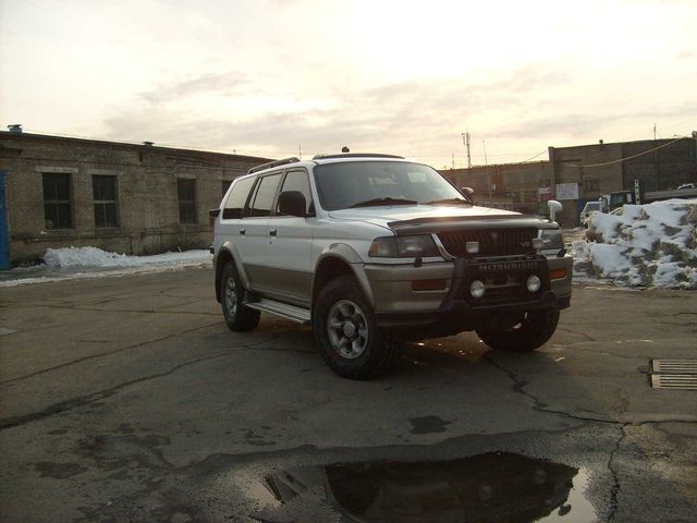 1997 Mitsubishi Challenger