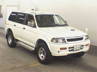 1997 Mitsubishi Challenger Photos