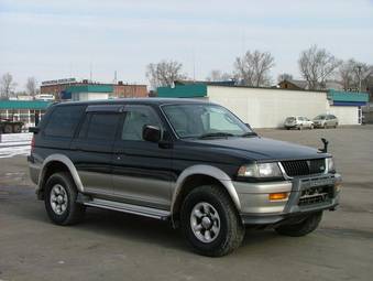 1997 Mitsubishi Challenger Photos