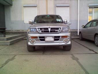 1997 Mitsubishi Challenger Pics