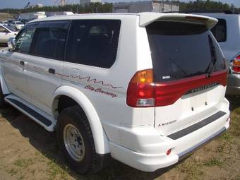 1997 Mitsubishi Challenger Wallpapers