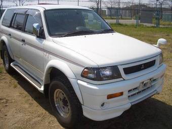 1997 Mitsubishi Challenger Images