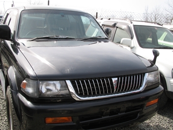 1998 Mitsubishi Challenger