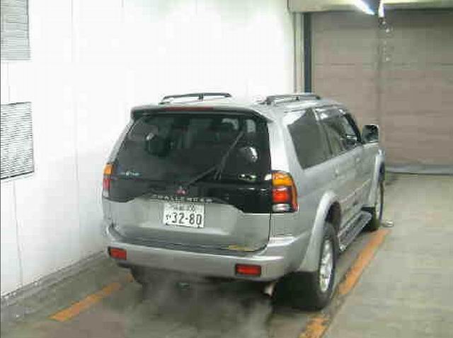 1999 Mitsubishi Challenger Pictures