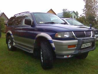 1999 Mitsubishi Challenger Images