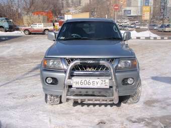 2000 Mitsubishi Challenger Pictures