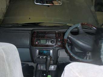 2000 Mitsubishi Challenger Photos