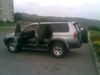 2000 Mitsubishi Challenger Pictures