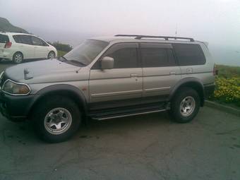 2000 Mitsubishi Challenger Photos