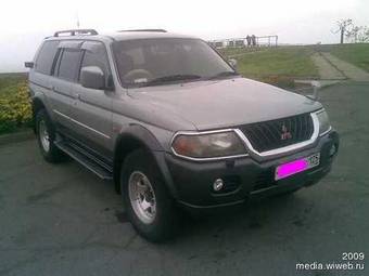 2000 Mitsubishi Challenger