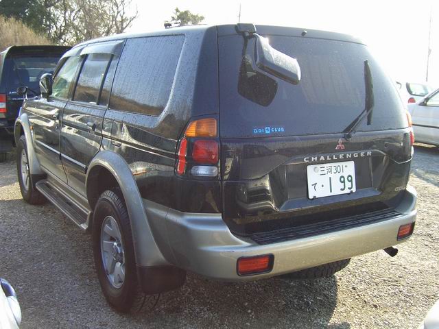 2001 Mitsubishi Challenger Pictures