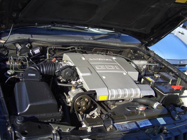 2001 Mitsubishi Challenger Pictures