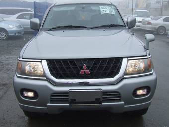 2001 Mitsubishi Challenger Pictures