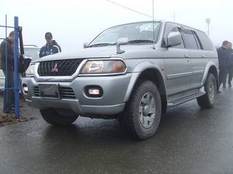 2001 Mitsubishi Challenger Pictures