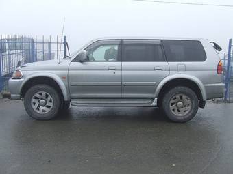 2001 Mitsubishi Challenger Photos