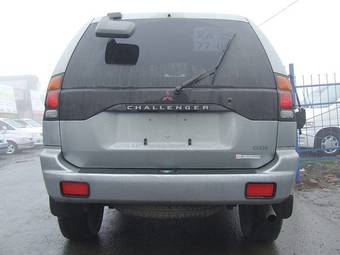 2001 Mitsubishi Challenger Pictures