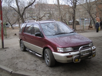 1991 Mitsubishi Chariot