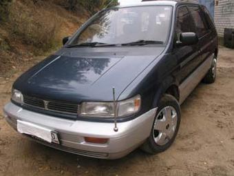 1991 Mitsubishi Chariot