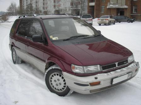 1992 Mitsubishi Chariot