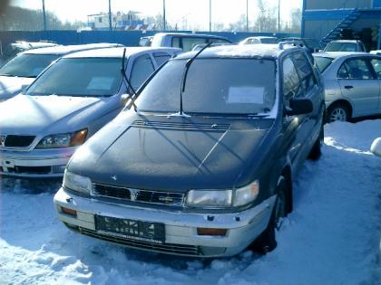 1992 Mitsubishi Chariot Pictures