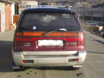 1992 Mitsubishi Chariot Photos