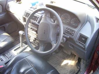 1992 Mitsubishi Chariot Images