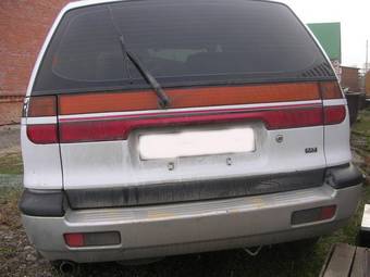 1992 Mitsubishi Chariot Pictures