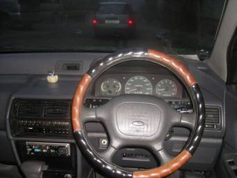 1992 Mitsubishi Chariot Pictures
