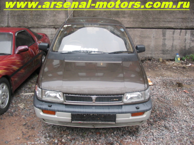 1993 Mitsubishi Chariot Pictures