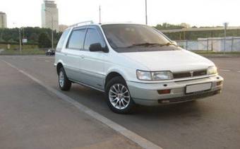 1993 Mitsubishi Chariot Pics