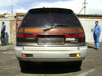 1994 Mitsubishi Chariot Pictures