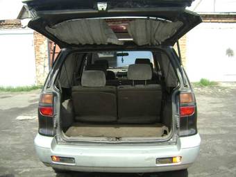 1994 Mitsubishi Chariot Photos