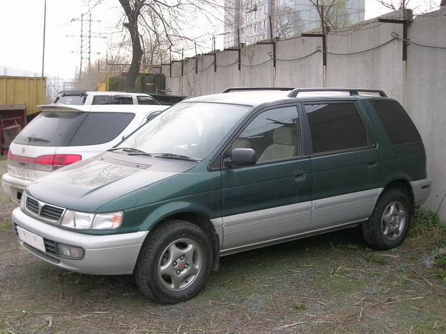 1995 Mitsubishi Chariot