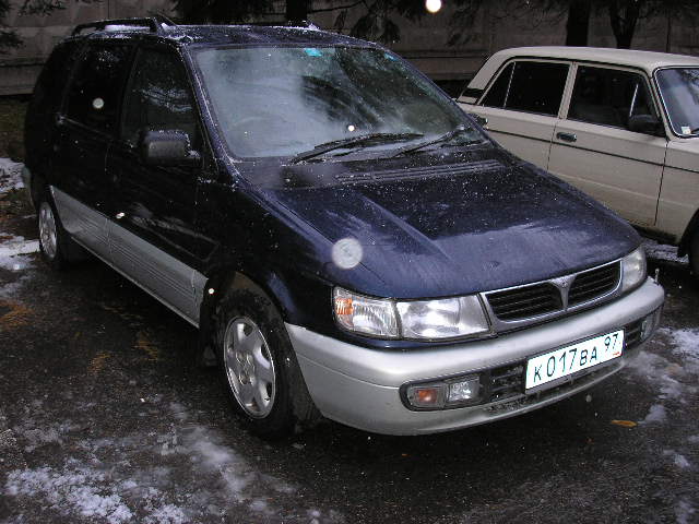 1996 Mitsubishi Chariot