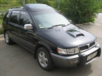 1996 Mitsubishi Chariot