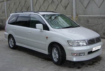 1998 Mitsubishi Chariot