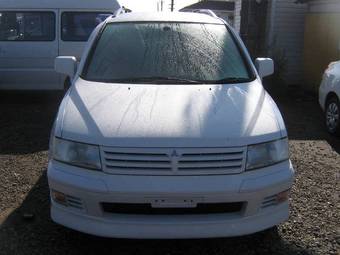 1999 Mitsubishi Chariot Pictures