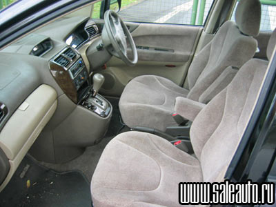 2000 Mitsubishi Chariot Pictures