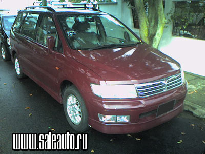 2000 Mitsubishi Chariot Photos