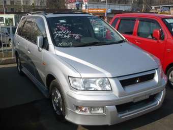 2001 Mitsubishi Chariot