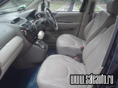 2001 Mitsubishi Chariot Photos
