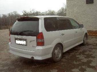 2001 Mitsubishi Chariot Pictures