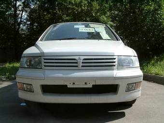 1997 Mitsubishi Chariot Grandis Pictures